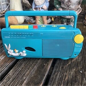 Bugs Bunny Looney Tunes Aqua AM/FM Radio Cassette Recorder Vintage 80s 90s